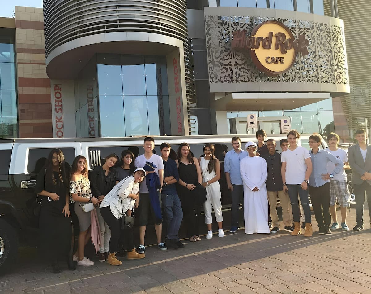 Students ready for prom night in Dubai with luxury stretch limousine service